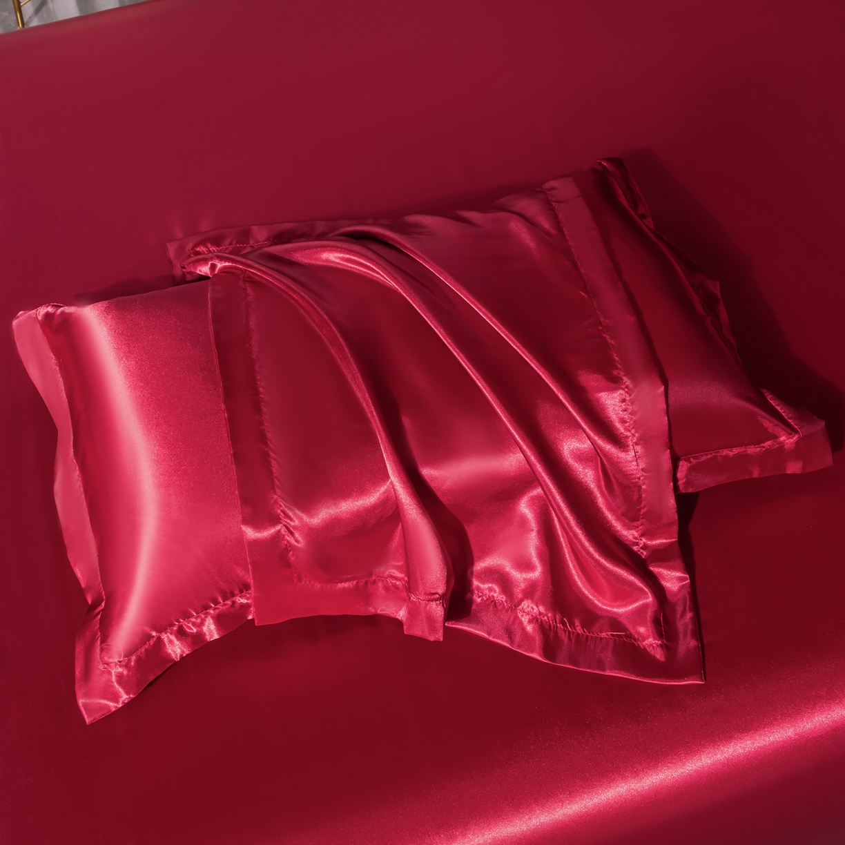 91家纺网 家纺一手货源 找家纺 莱越家纺 2026夏季款高端轻奢水洗真丝四件套丝滑裸睡丝绸纯色冰丝四件套系列可承接外贸订货 酒红色