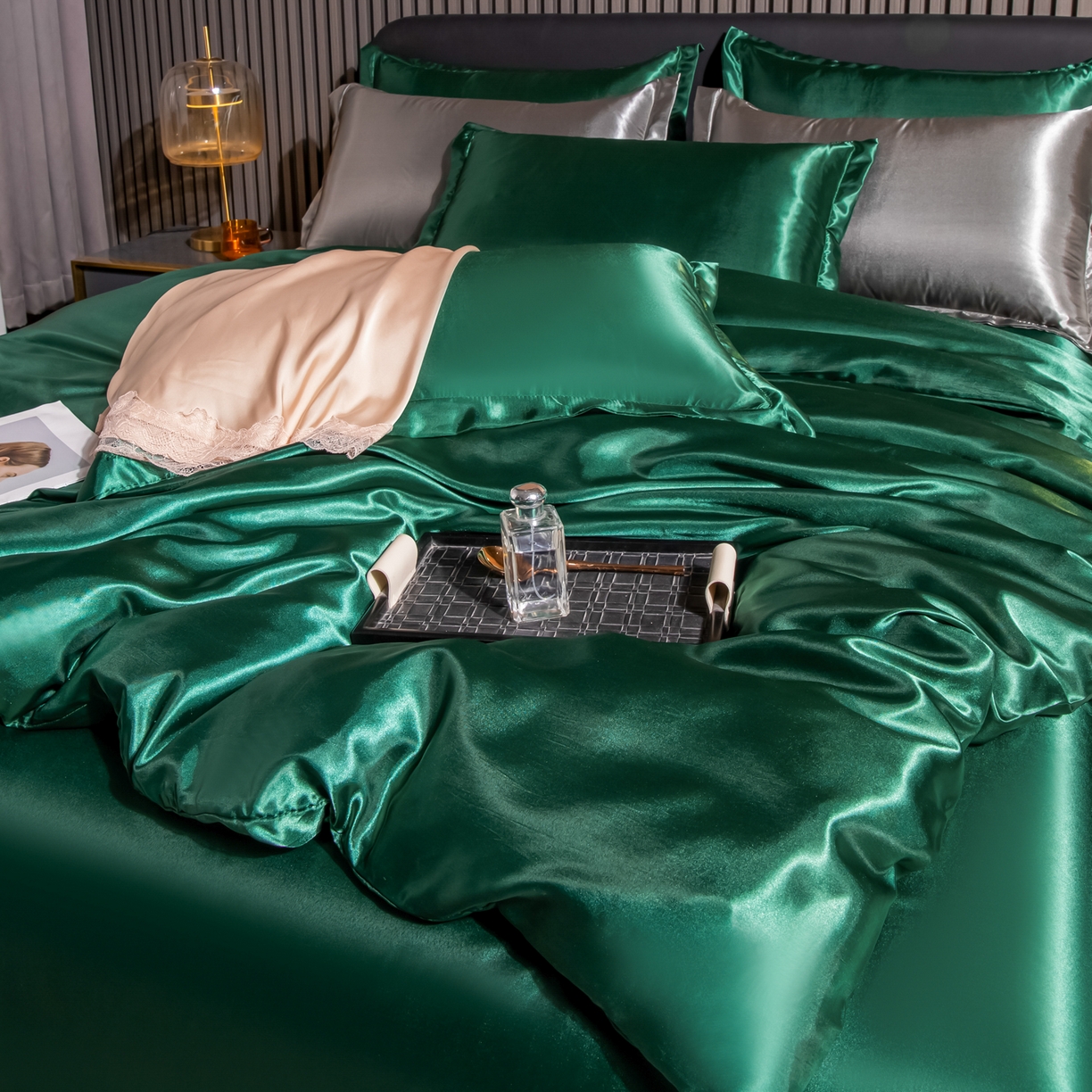91家纺网 家纺一手货源 找家纺 莱越家纺 2026夏季款高端轻奢水洗真丝四件套丝滑裸睡丝绸纯色冰丝四件套系列可承接外贸订货 墨绿色