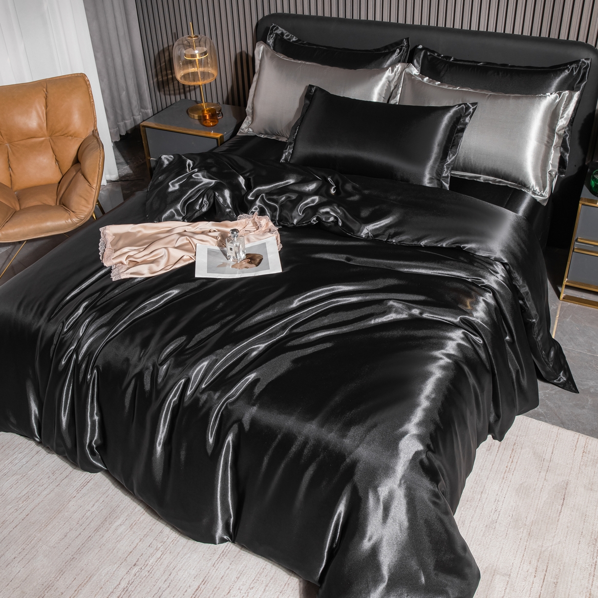 91家纺网 家纺一手货源 找家纺 莱越家纺 2026夏季款高端轻奢水洗真丝四件套丝滑裸睡丝绸纯色冰丝四件套系列可承接外贸订货 炫酷黑