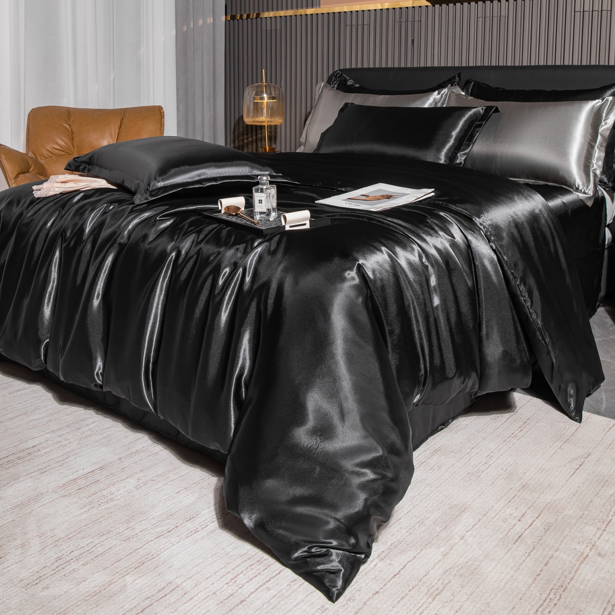 91家纺网 家纺一手货源 找家纺 莱越家纺 2026夏季款高端轻奢水洗真丝四件套丝滑裸睡丝绸纯色冰丝四件套系列可承接外贸订货 炫酷黑