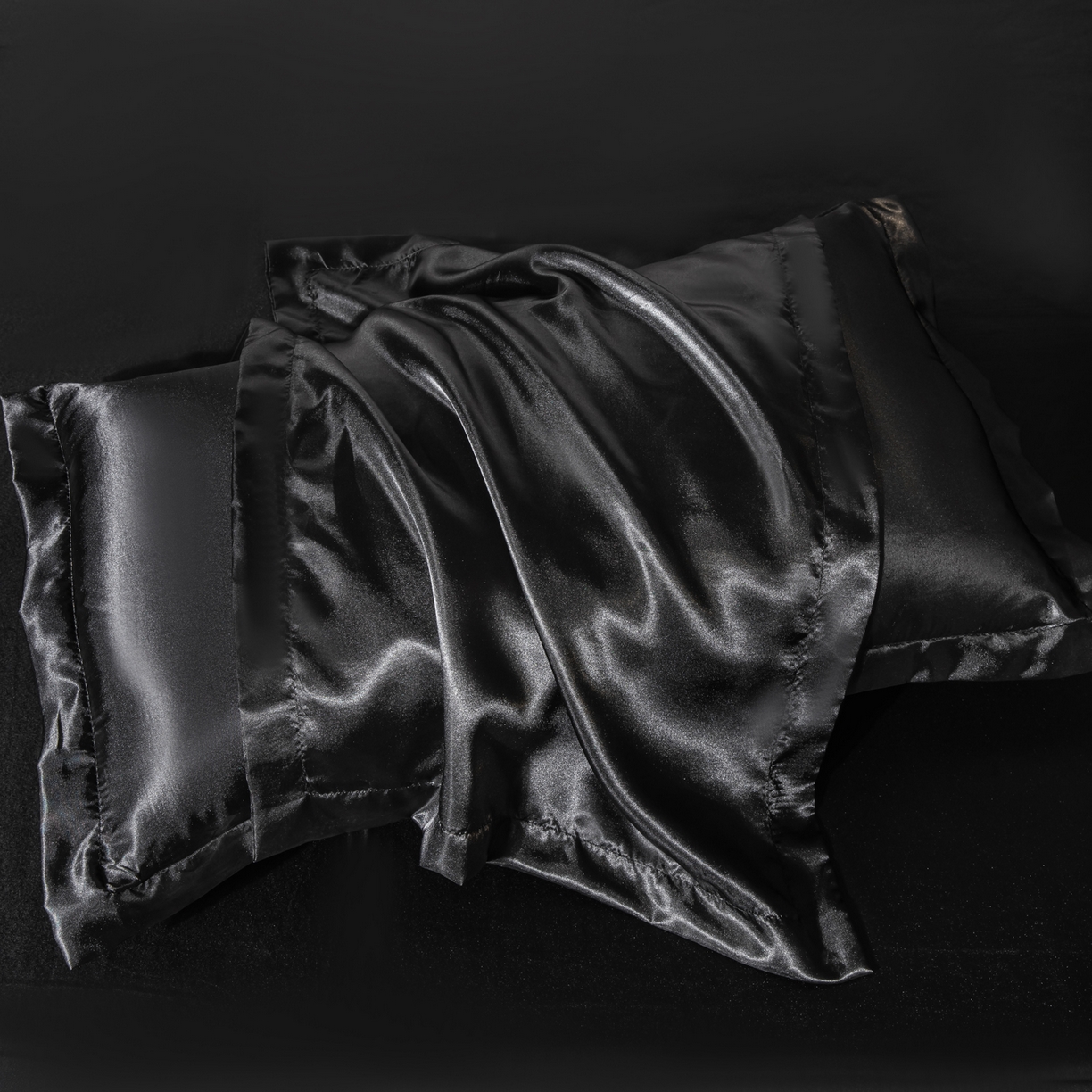 91家纺网 家纺一手货源 找家纺 莱越家纺 2026夏季款高端轻奢水洗真丝四件套丝滑裸睡丝绸纯色冰丝四件套系列可承接外贸订货 炫酷黑