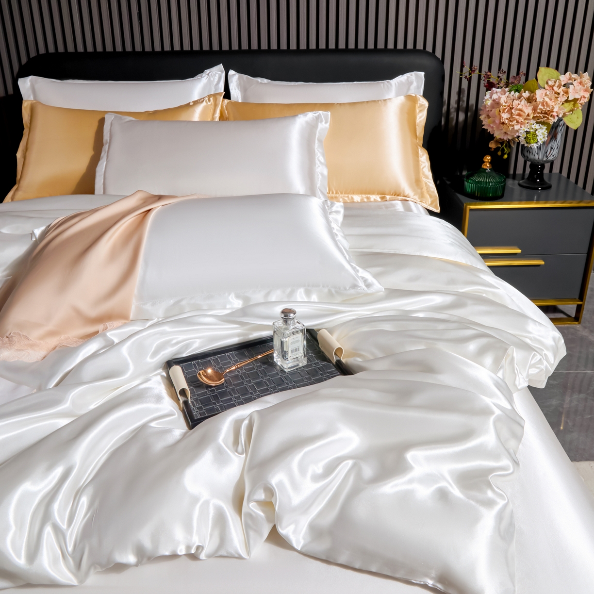 91家纺网 家纺一手货源 找家纺 莱越家纺 2026夏季款高端轻奢水洗真丝四件套丝滑裸睡丝绸纯色冰丝四件套系列可承接外贸订货 珍珠白