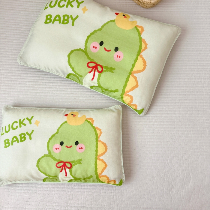 91家纺网 家纺一手货源 找家纺 萌宝家纺 2026春夏纯棉双层纱儿童枕套A类宝宝纱布枕头枕芯（萌宠系列） 绿恐龙