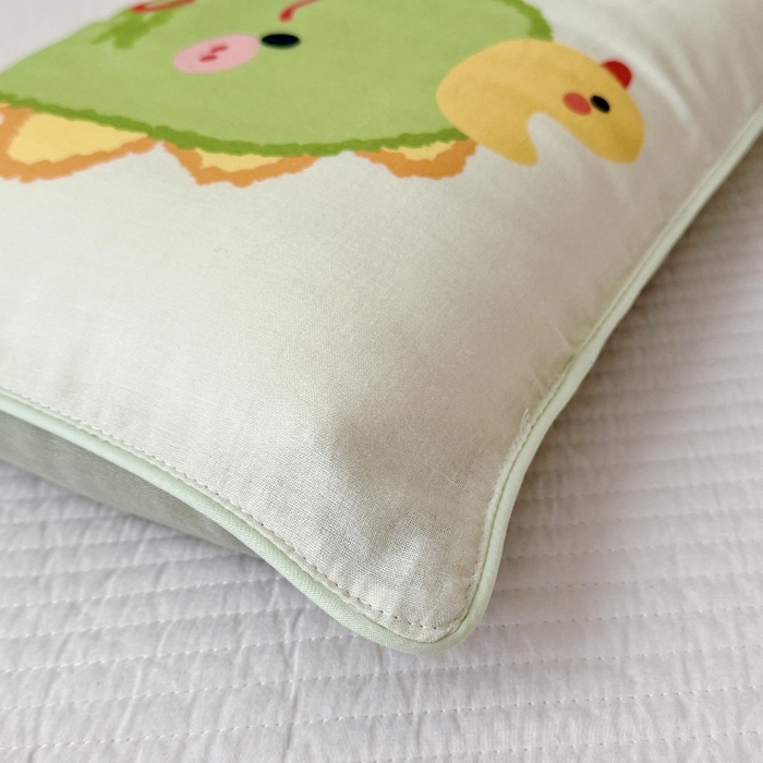 91家纺网 家纺一手货源 找家纺 萌宝家纺 2026春夏纯棉双层纱儿童枕套A类宝宝纱布枕头枕芯（萌宠系列） 绿恐龙