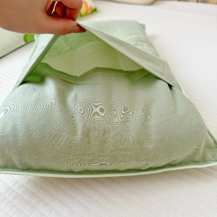 91家纺网 家纺一手货源 找家纺 萌宝家纺 2026春夏纯棉双层纱儿童枕套A类宝宝纱布枕头枕芯（萌宠系列） 绿恐龙