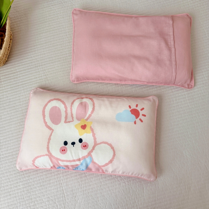 91家纺网 家纺一手货源 找家纺 萌宝家纺 2026春夏纯棉双层纱儿童枕套A类宝宝纱布枕头枕芯（萌宠系列） 小兔子
