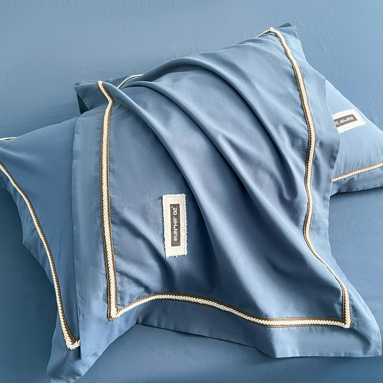 91家纺网 家纺一手货源 找家纺 佳汐蓝家纺 2026春夏新款高支高密全棉纯棉四件套-锦绫系列 锦绫-宾利蓝