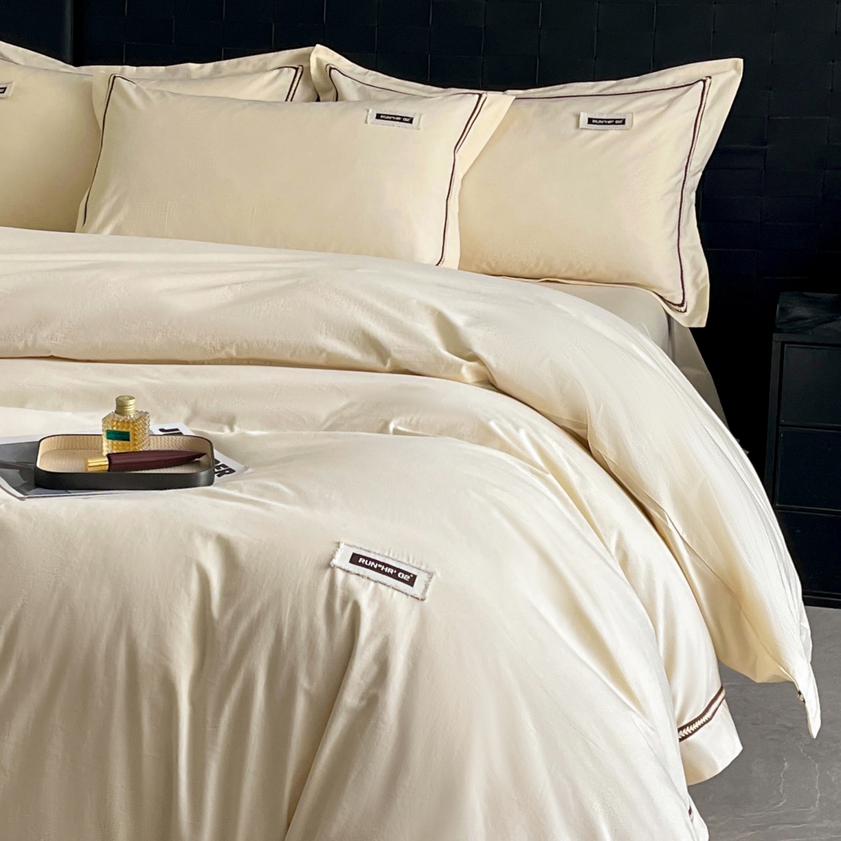 91家纺网 家纺一手货源 找家纺 佳汐蓝家纺 2026春夏新款高支高密全棉纯棉四件套-锦绫系列 锦绫-奶昔白