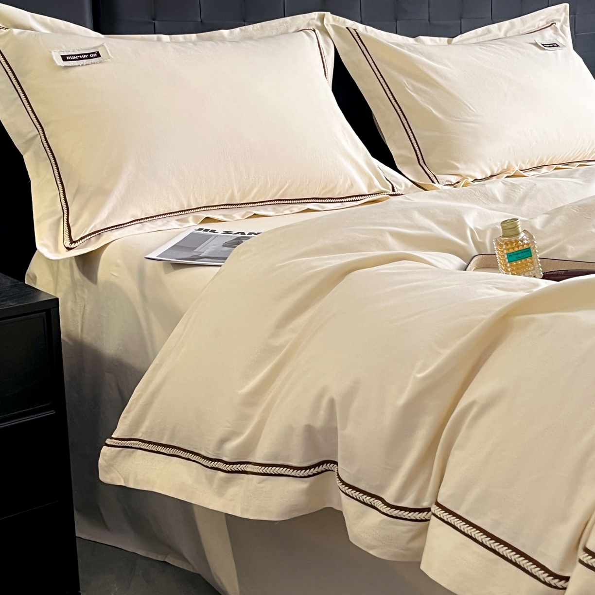 91家纺网 家纺一手货源 找家纺 佳汐蓝家纺 2026春夏新款高支高密全棉纯棉四件套-锦绫系列 锦绫-奶昔白