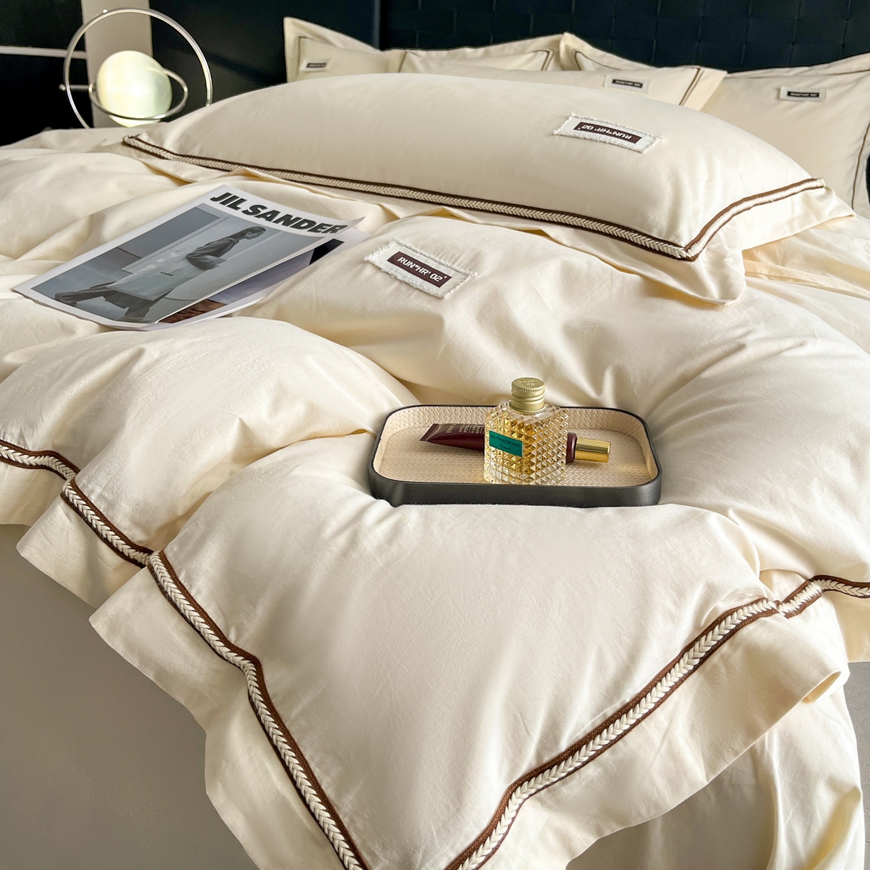 91家纺网 家纺一手货源 找家纺 佳汐蓝家纺 2026春夏新款高支高密全棉纯棉四件套-锦绫系列 锦绫-奶昔白