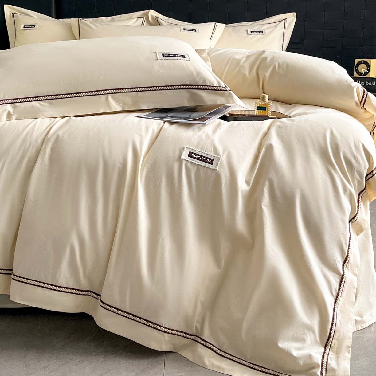 91家纺网 家纺一手货源 找家纺 佳汐蓝家纺 2026春夏新款高支高密全棉纯棉四件套-锦绫系列 锦绫-奶昔白