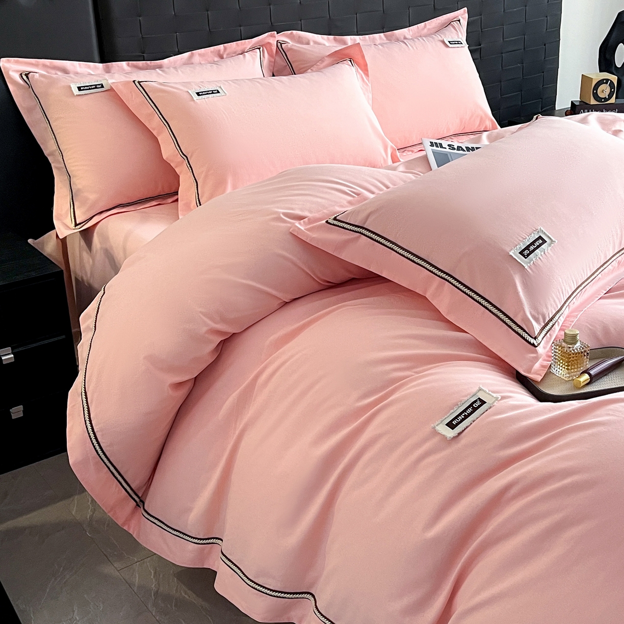 91家纺网 家纺一手货源 找家纺 佳汐蓝家纺 2026春夏新款高支高密全棉纯棉四件套-锦绫系列 锦绫-奶油粉