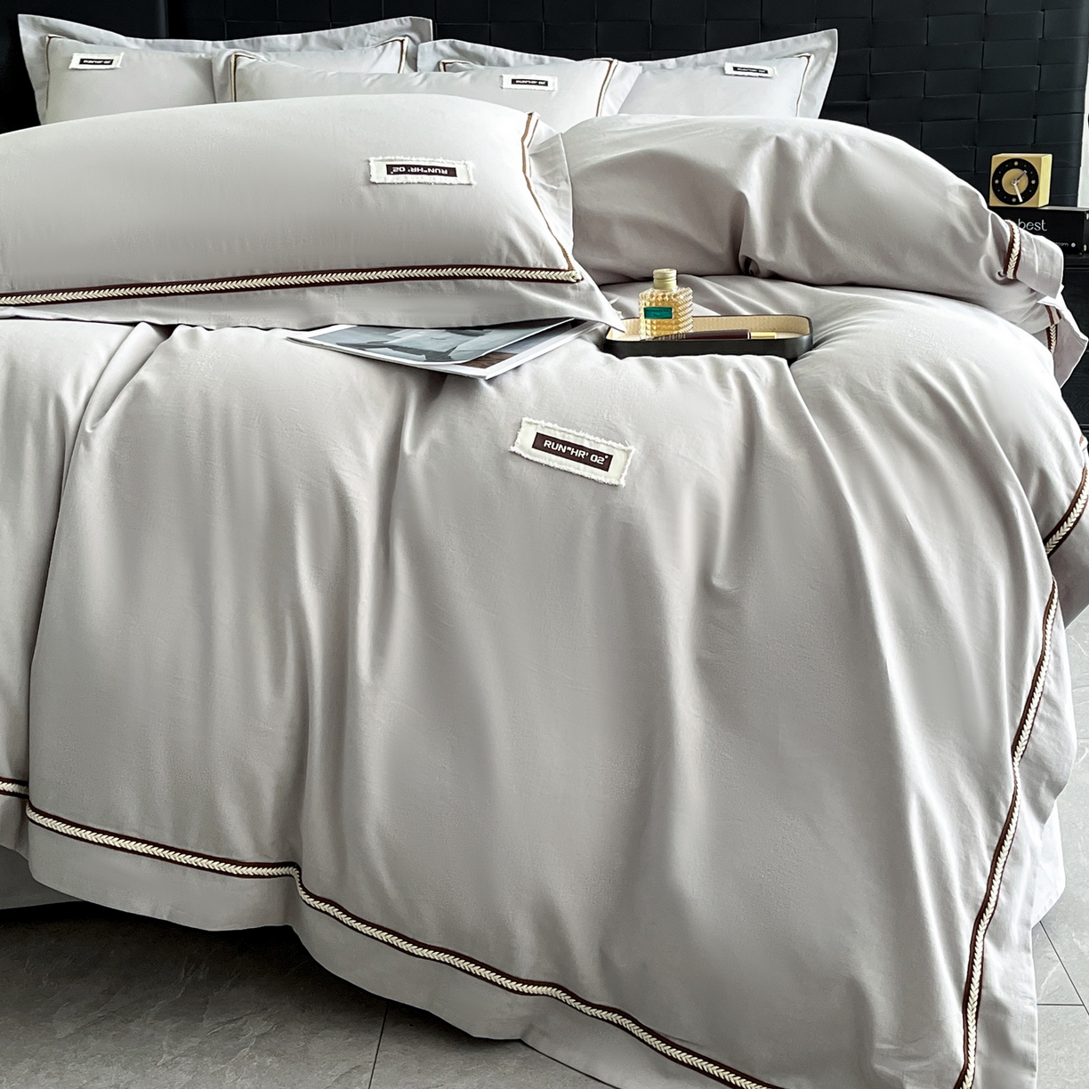 91家纺网 家纺一手货源 找家纺 佳汐蓝家纺 2026春夏新款高支高密全棉纯棉四件套-锦绫系列 锦绫-浅灰