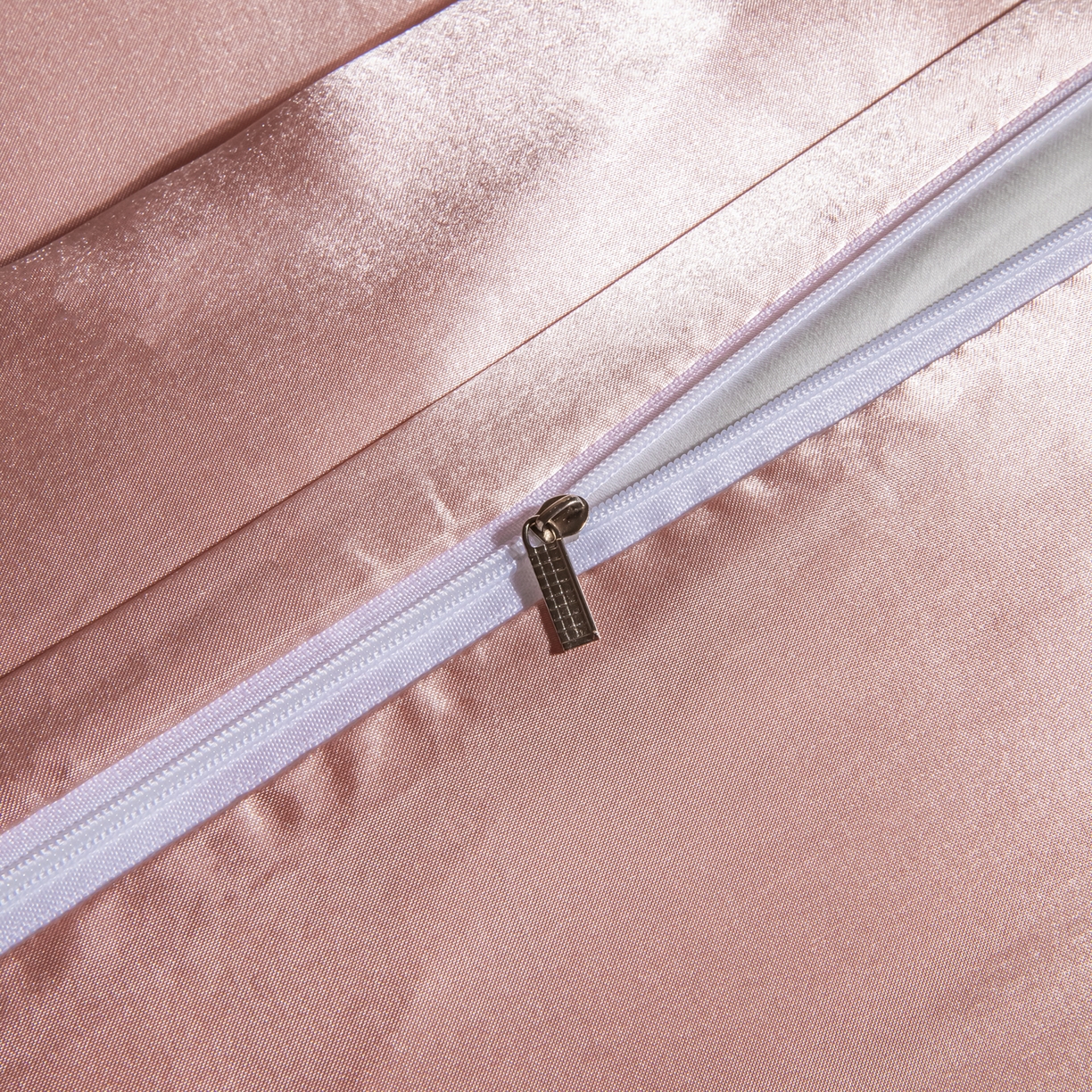 91家纺网 家纺一手货源 找家纺 （总）莱越家纺 2026夏季款高端轻奢水洗真丝四件套丝滑裸睡丝绸纯色冰丝四件套系列可承接外贸订货