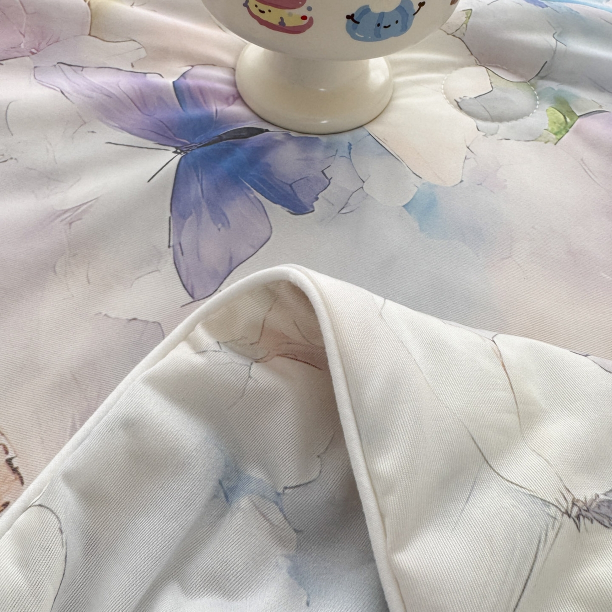 91家纺网 家纺一手货源 找家纺 默忆 2026新款凉感丝印花大豆纤维夏被空调被夏凉被 彩蝶漫舞