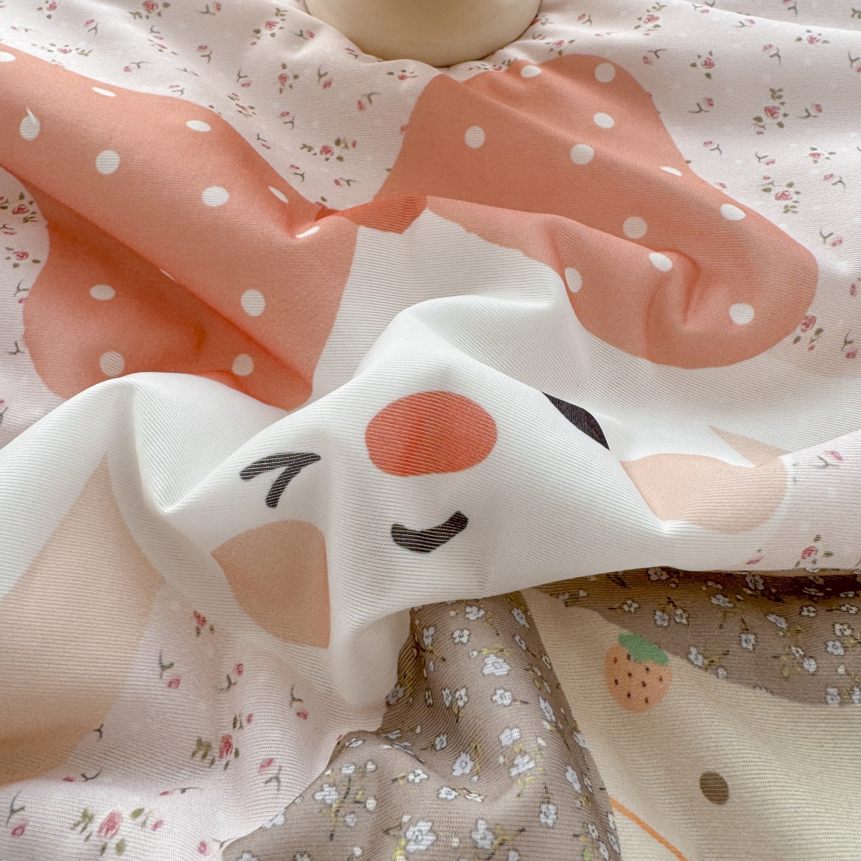 91家纺网 家纺一手货源 找家纺 默忆 2026新款凉感丝印花大豆纤维夏被空调被夏凉被 玫瑰兔