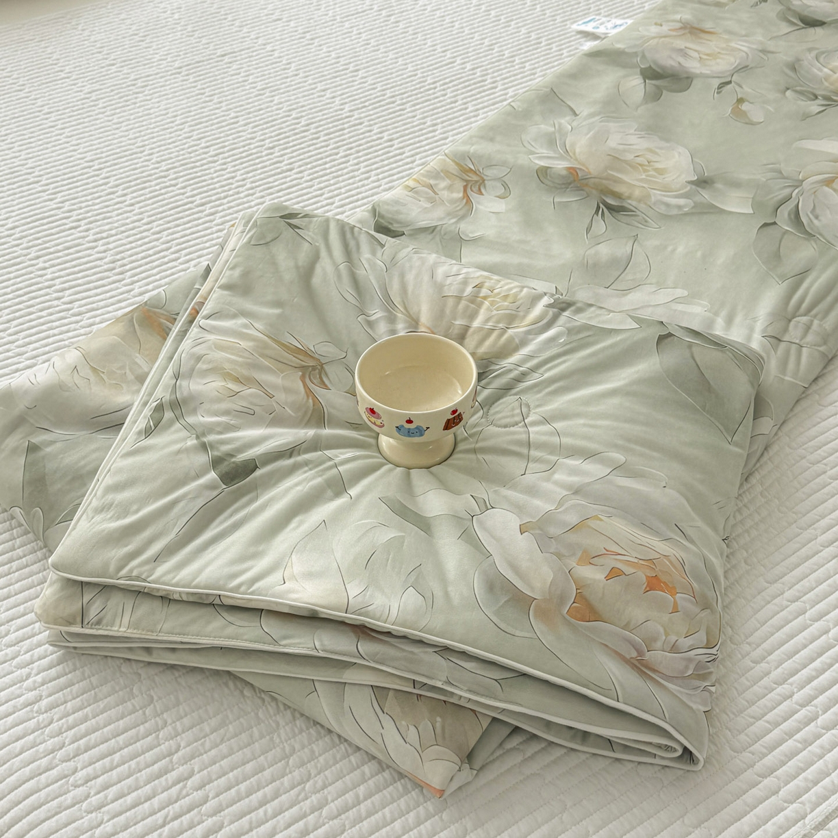 91家纺网 家纺一手货源 找家纺 默忆 2026新款凉感丝印花大豆纤维夏被空调被夏凉被 浓情蜜意绿