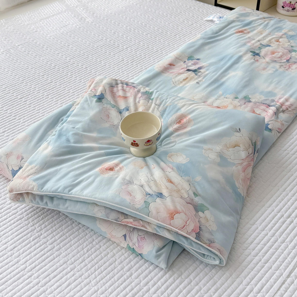 91家纺网 家纺一手货源 找家纺 默忆 2026新款凉感丝印花大豆纤维夏被空调被夏凉被 轻风细语