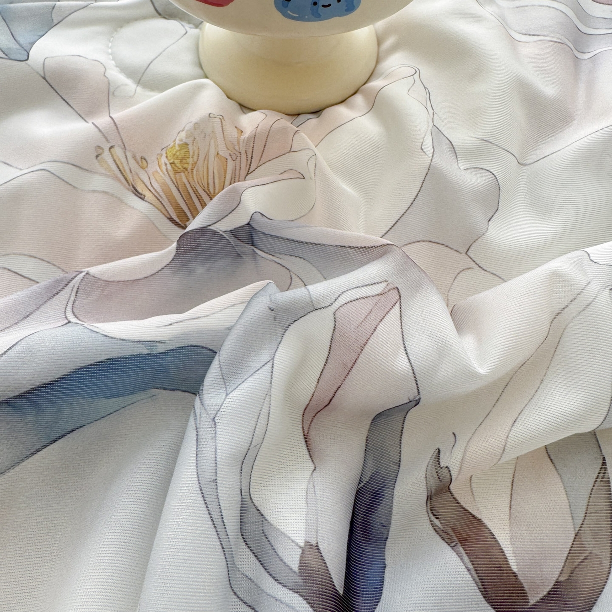 91家纺网 家纺一手货源 找家纺 默忆 2026新款凉感丝印花大豆纤维夏被空调被夏凉被 玉兰谷