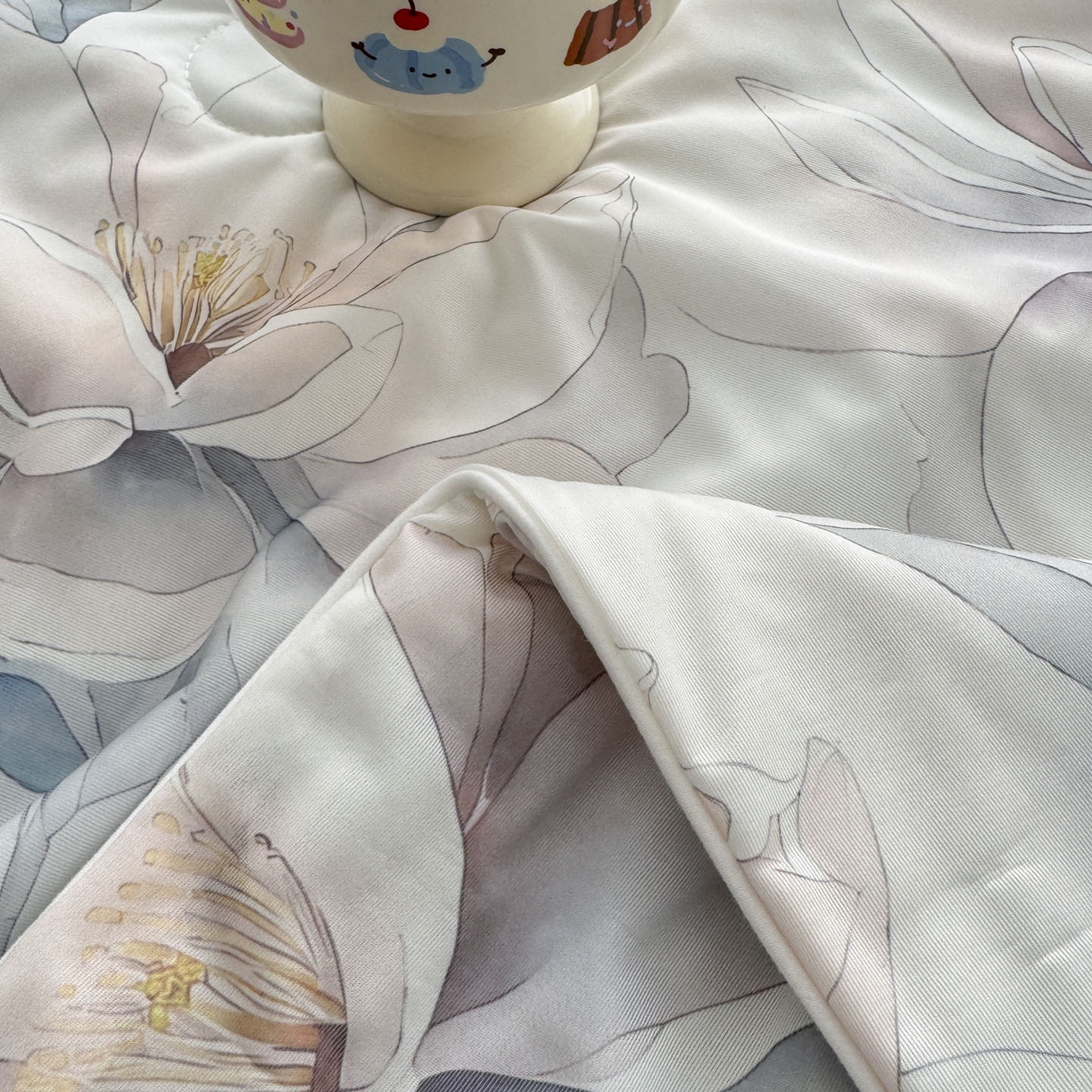 91家纺网 家纺一手货源 找家纺 默忆 2026新款凉感丝印花大豆纤维夏被空调被夏凉被 玉兰谷