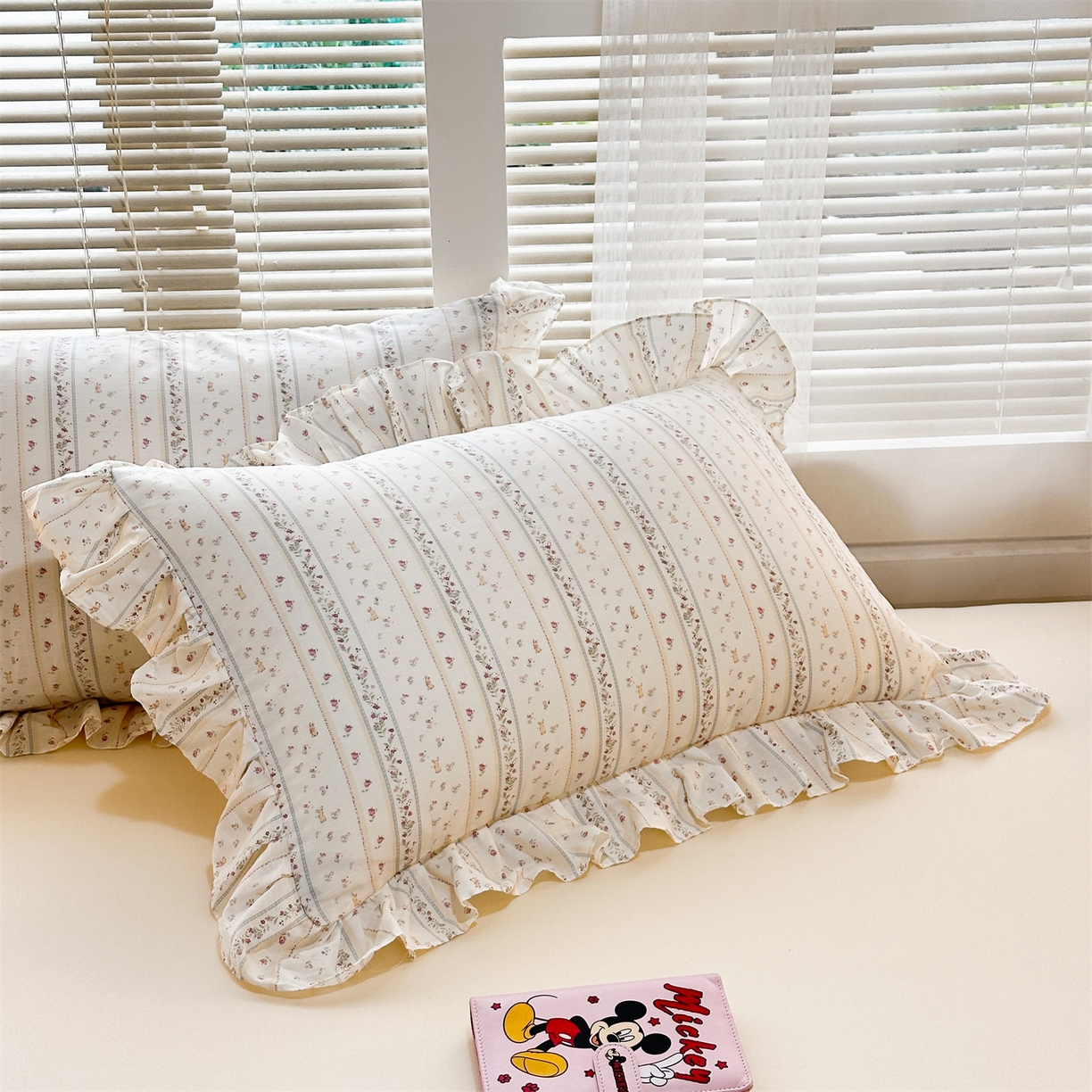 91家纺网 家纺一手货源 找家纺 忘忧草 2026新款全棉纯棉印花精致花边枕套单枕套 枕套单件 蔷薇花影