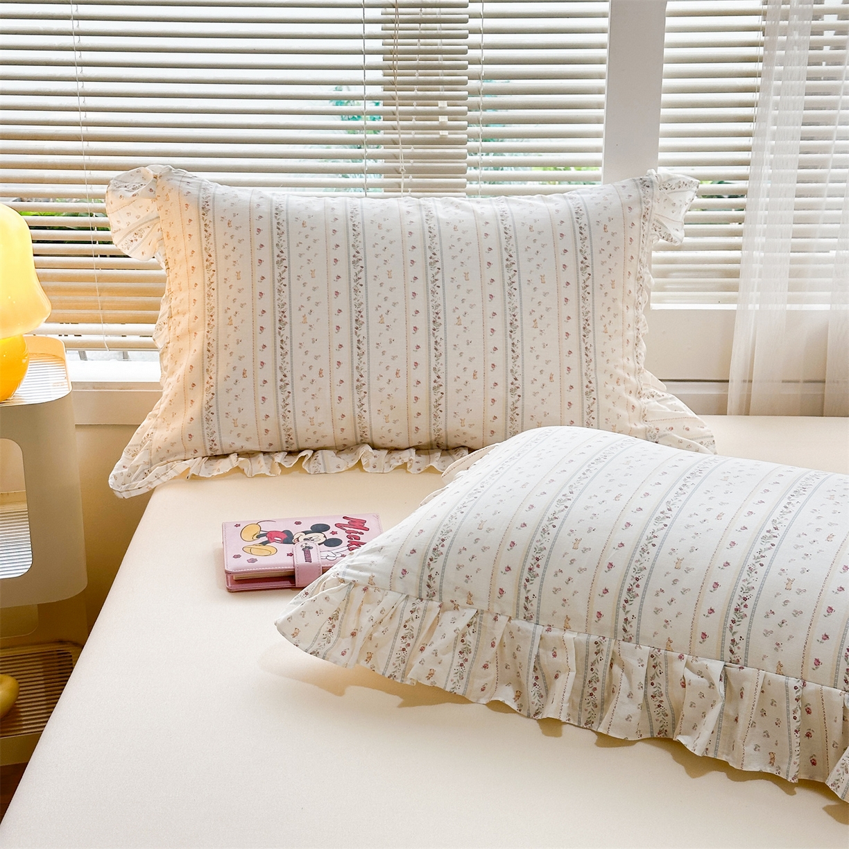 91家纺网 家纺一手货源 找家纺 忘忧草 2026新款全棉纯棉印花精致花边枕套单枕套 枕套单件 蔷薇花影