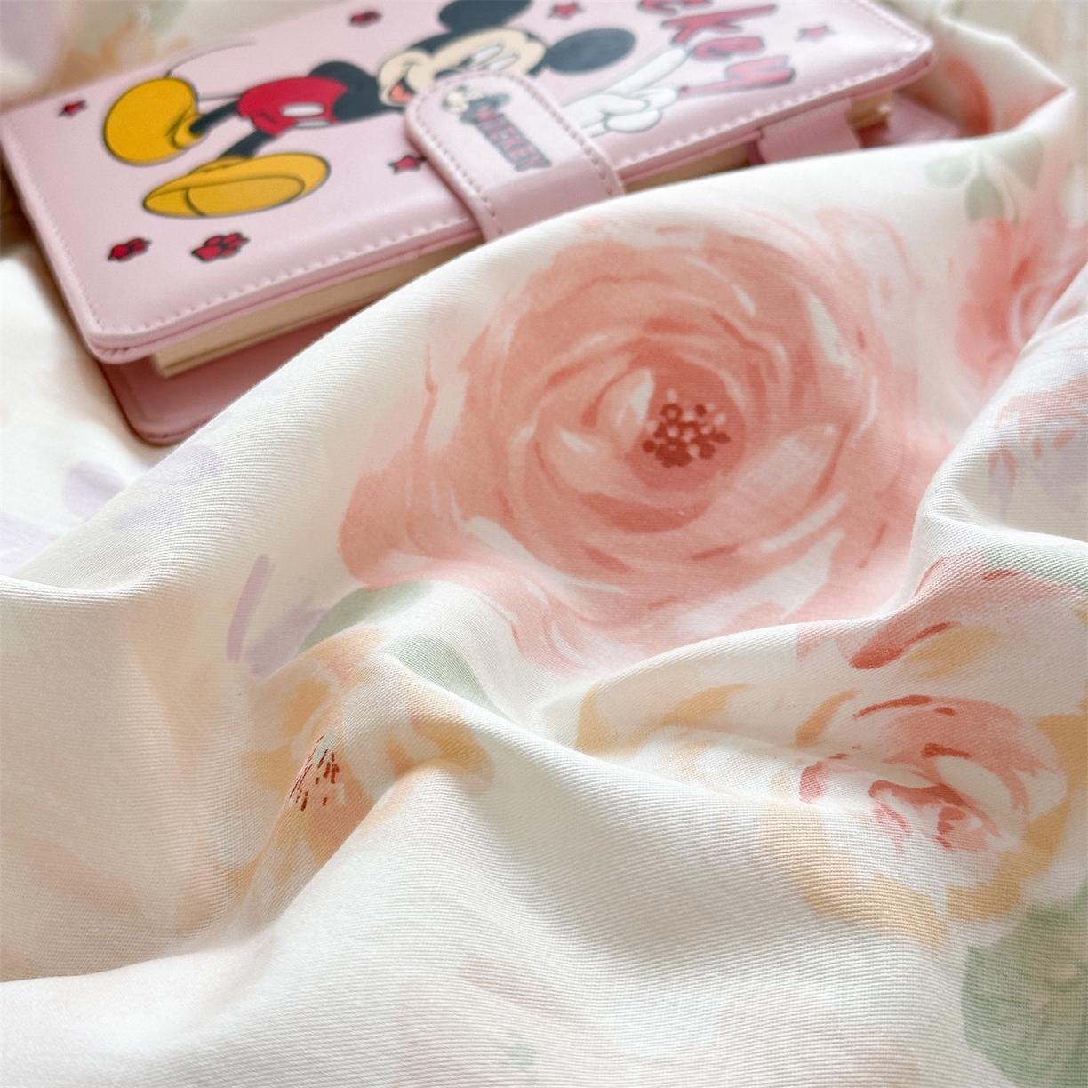 91家纺网 家纺一手货源 找家纺 忘忧草 2026新款全棉纯棉印花精致花边枕套单枕套 枕套单件 雾飞花