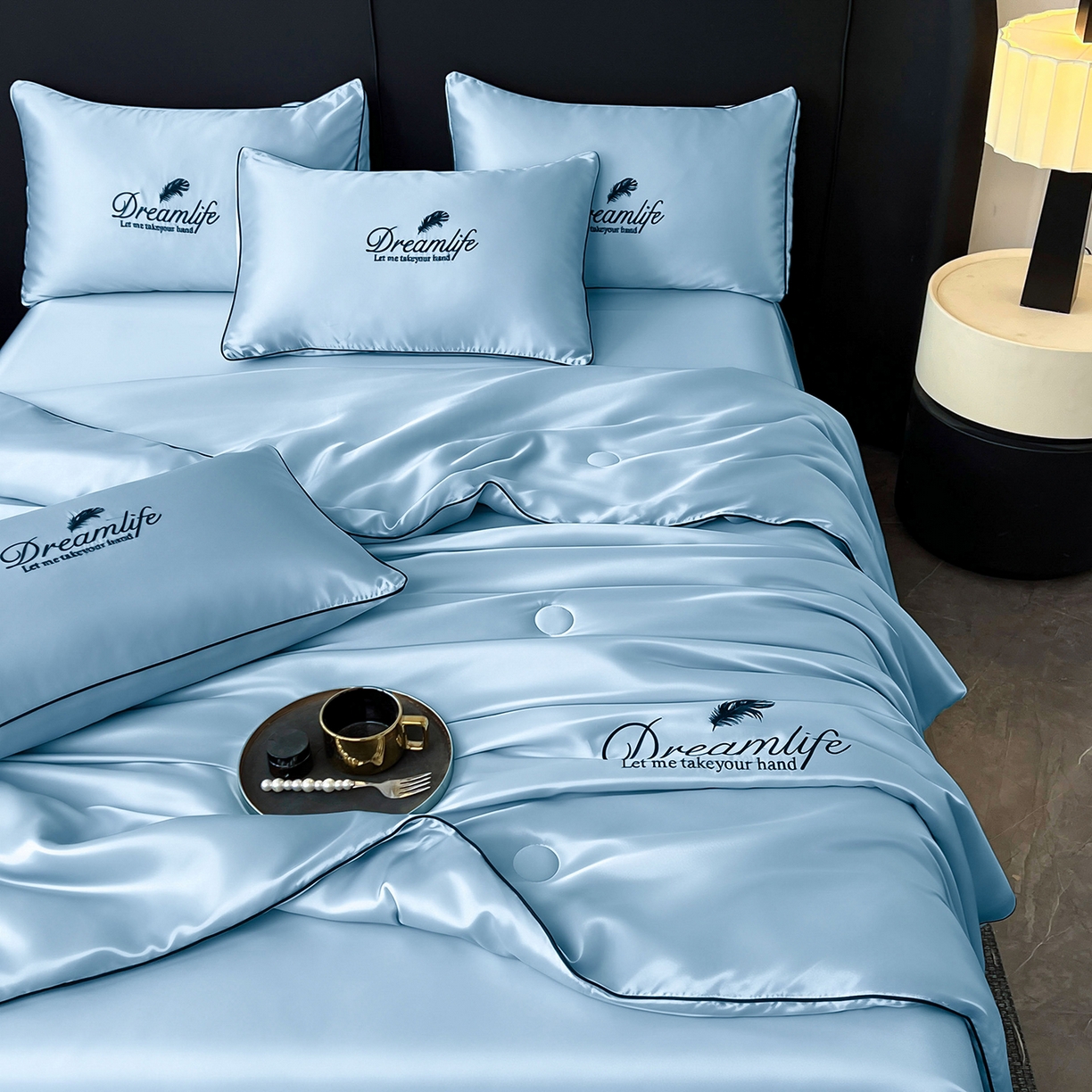 91家纺网 家纺一手货源 找家纺 鑫佰利 2026新款水洗冰丝刺绣夏被夏凉被空调被 天蓝