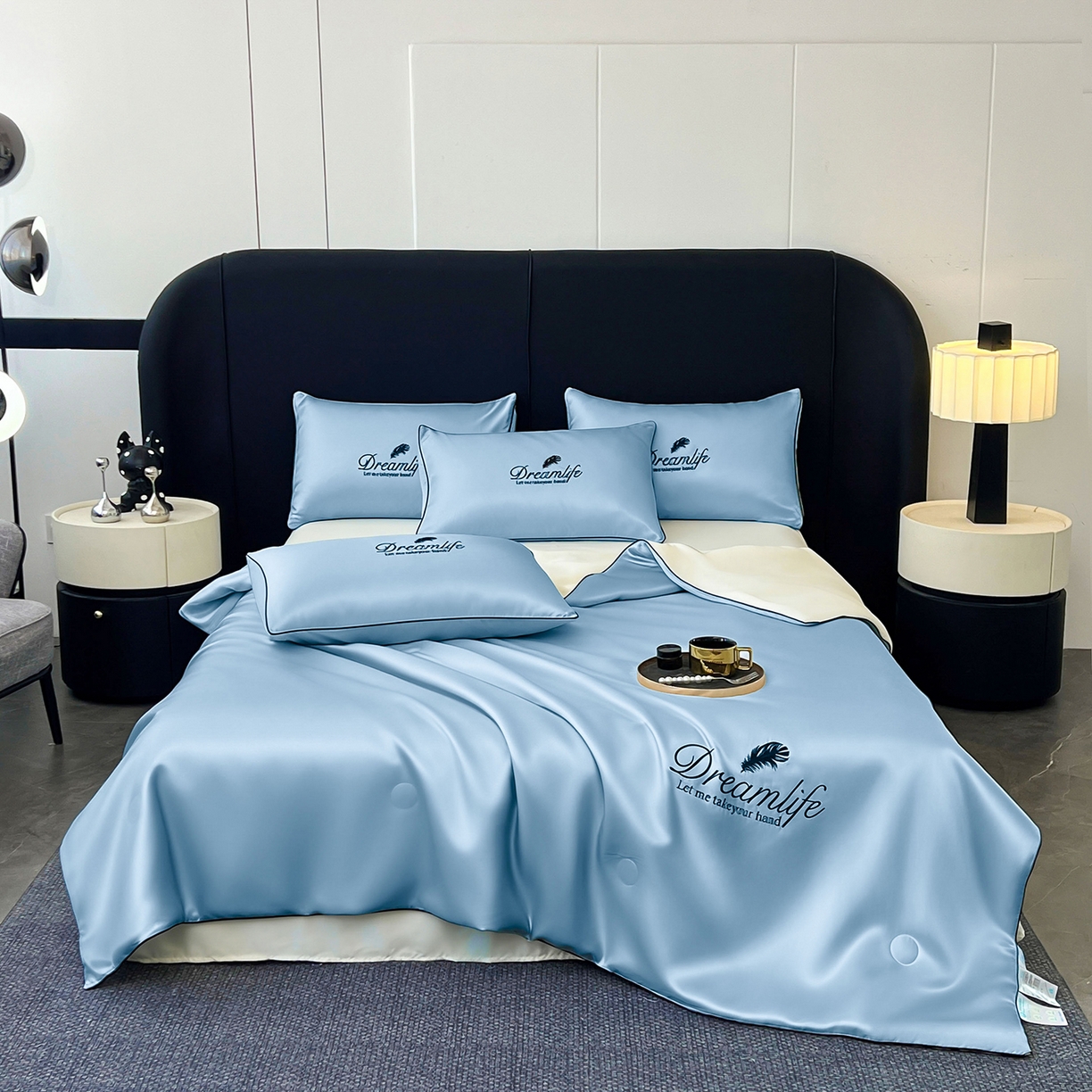 91家纺网 家纺一手货源 找家纺 鑫佰利 2026新款水洗冰丝刺绣夏被夏凉被空调被 天蓝拼米白