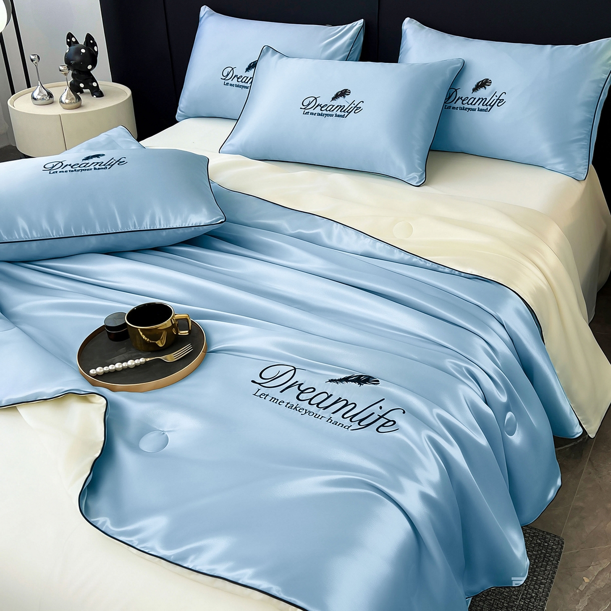 91家纺网 家纺一手货源 找家纺 鑫佰利 2026新款水洗冰丝刺绣夏被夏凉被空调被 天蓝拼米白