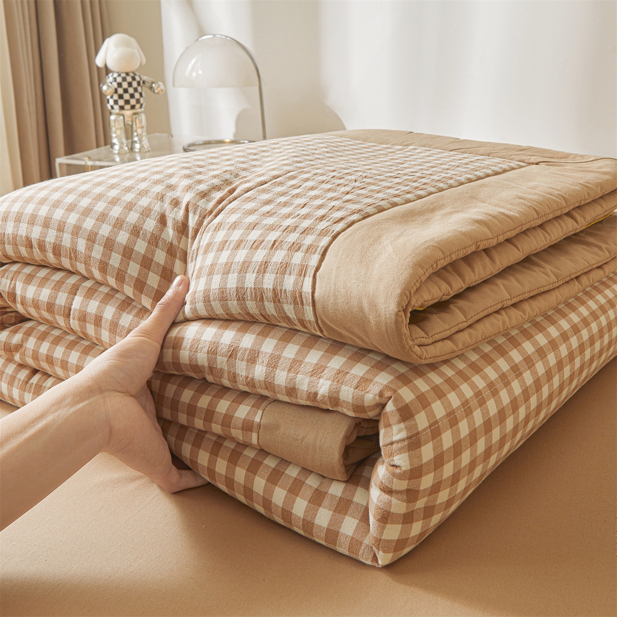 91家纺网 家纺一手货源 找家纺 鑫佰利 2026新款A类水洗棉新疆棉花夏被夏凉被空调被 咖小格