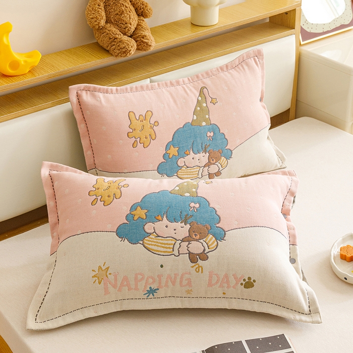 91家纺网 家纺一手货源 找家纺 悦然毛巾被 2026新款全棉纯棉纱布儿童四层纱单枕套枕套单件 云顶星梦