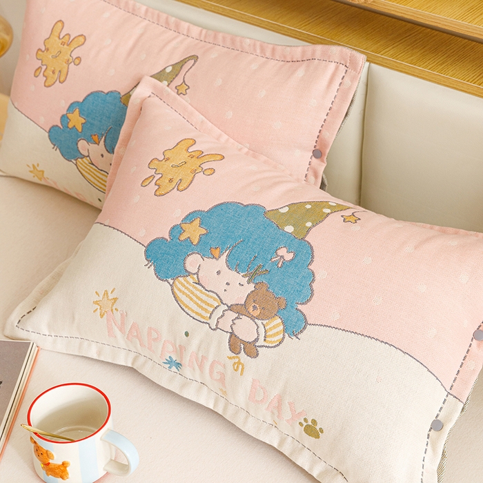 91家纺网 家纺一手货源 找家纺 悦然毛巾被 2026新款全棉纯棉纱布儿童四层纱单枕套枕套单件 云顶星梦