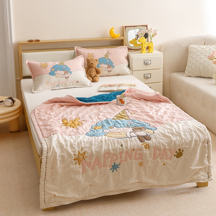 91家纺网 家纺一手货源 找家纺 悦然毛巾被 2026新款全棉纯棉纱布儿童四层纱单枕套枕套单件 云顶星梦