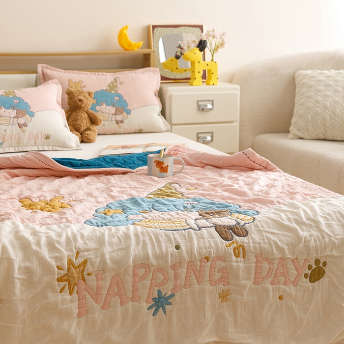 91家纺网 家纺一手货源 找家纺 悦然毛巾被 2026新款全棉纯棉纱布儿童四层纱单枕套枕套单件 云顶星梦