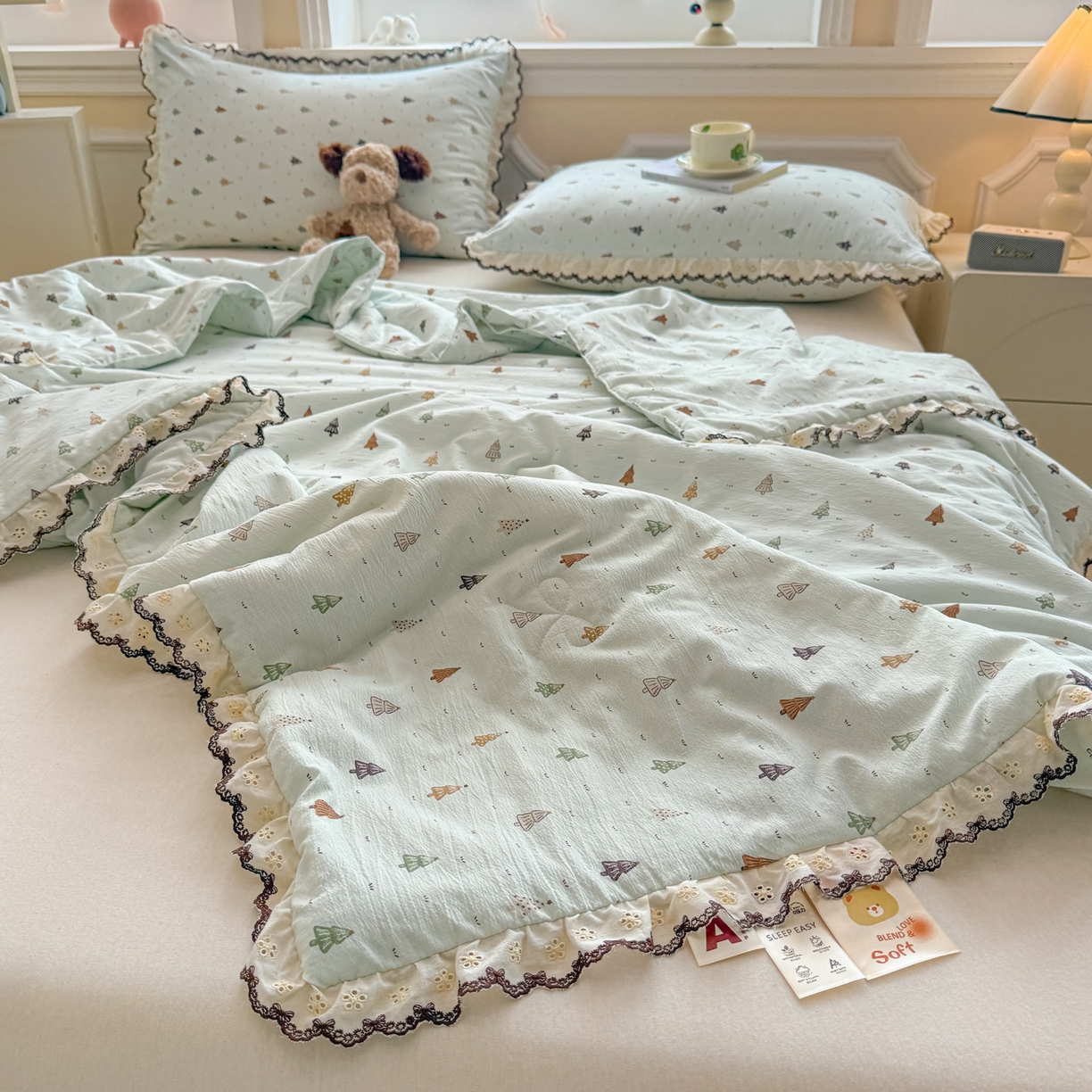 91家纺网 家纺一手货源 找家纺 名兮家居 2026春夏新款韩版花边款皱皱纱夏被夏凉被空调被 薄荷森林