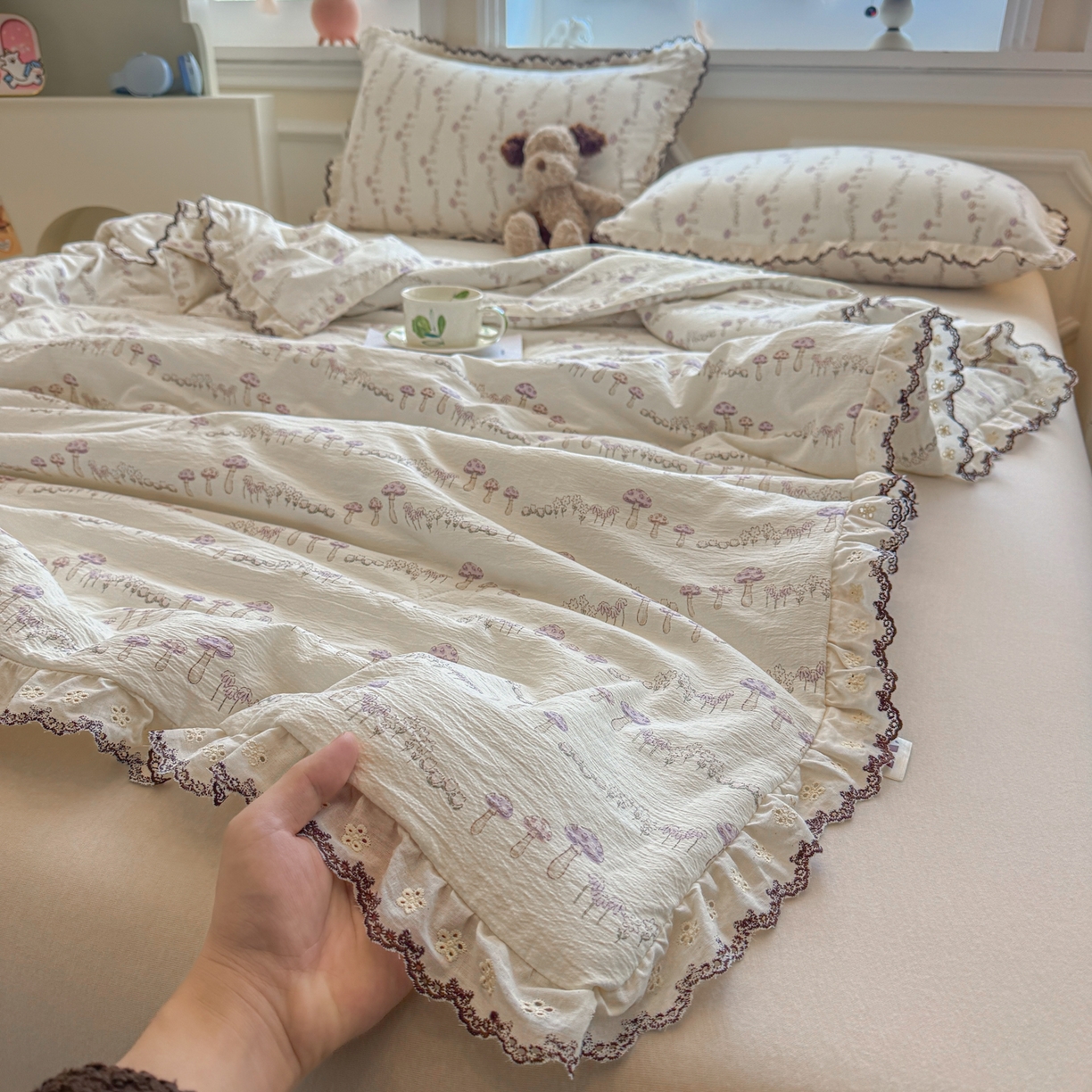 91家纺网 家纺一手货源 找家纺 名兮家居 2026春夏新款韩版花边款皱皱纱夏被夏凉被空调被 蘑菇森林