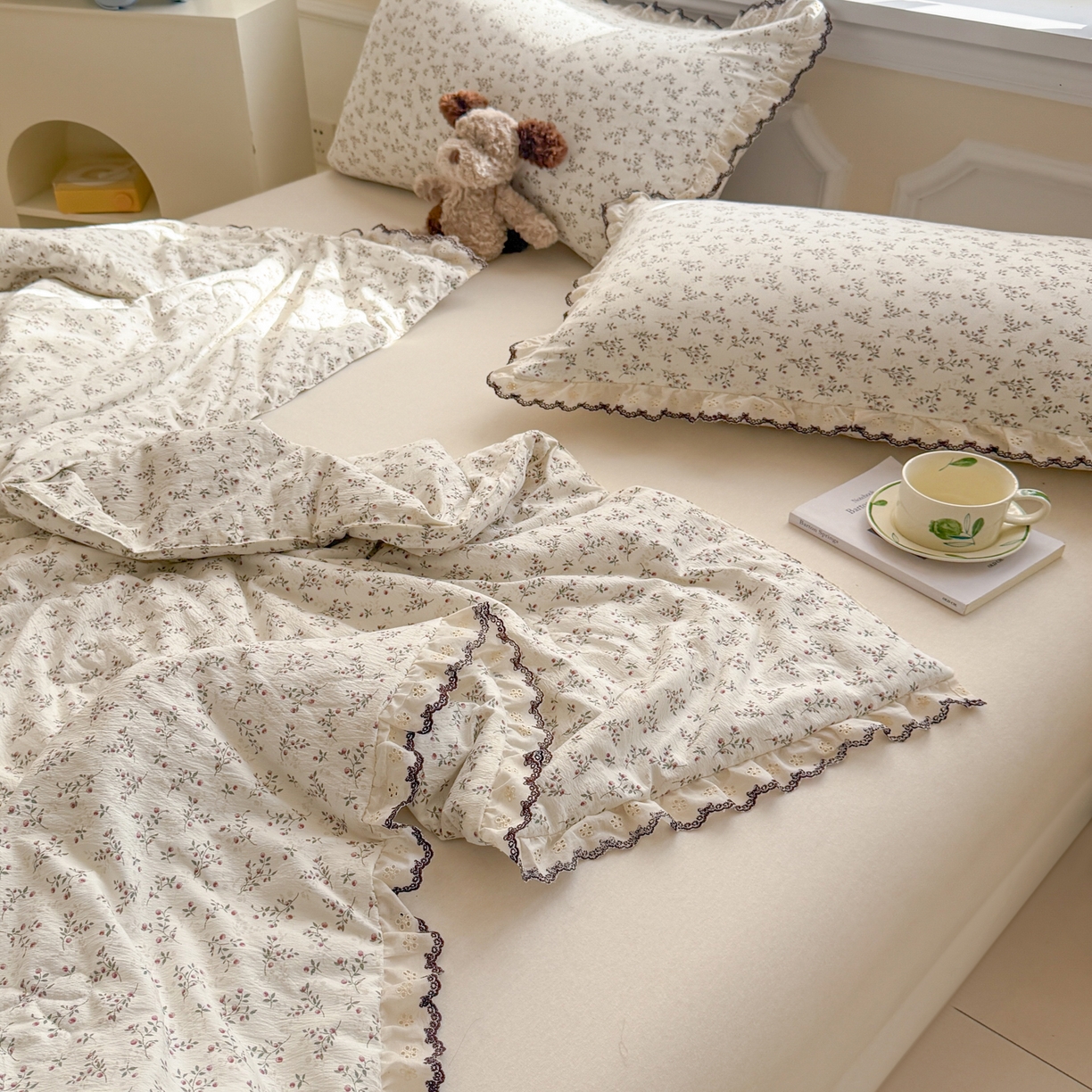 91家纺网 家纺一手货源 找家纺 名兮家居 2026春夏新款韩版花边款皱皱纱夏被夏凉被空调被 奶雾花野