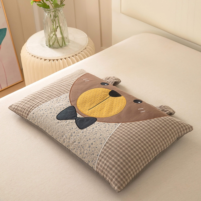 91家纺网 家纺一手货源 找家纺 梦莱家纺 2026新款水洗棉麻荞麦枕-绅士熊 枕头枕芯 绅士熊-咖