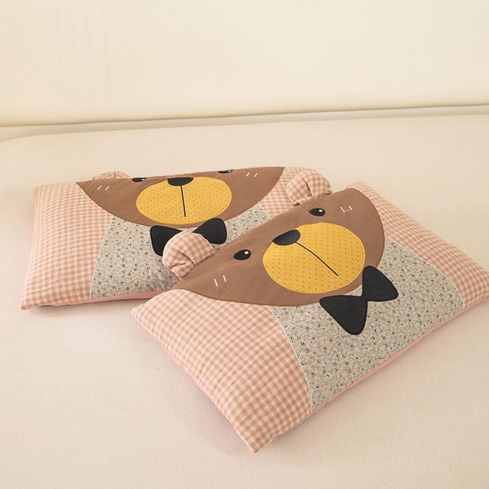 91家纺网 家纺一手货源 找家纺 梦莱家纺 2026新款水洗棉麻荞麦枕-绅士熊 枕头枕芯 绅士熊-橘红