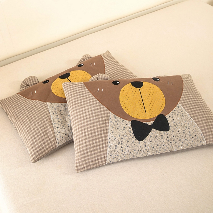 91家纺网 家纺一手货源 找家纺 梦莱家纺 2026新款水洗棉麻荞麦枕-绅士熊 枕头枕芯 绅士熊-咖