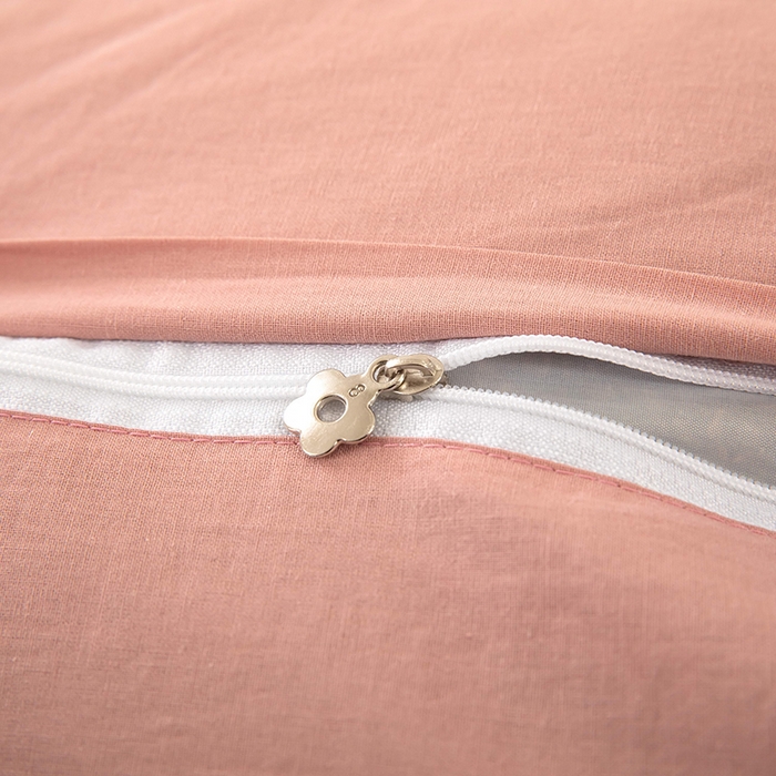 91家纺网 家纺一手货源 找家纺 梦莱家纺 2026新款水洗棉麻荞麦枕-绅士熊 枕头枕芯 绅士熊-橘红