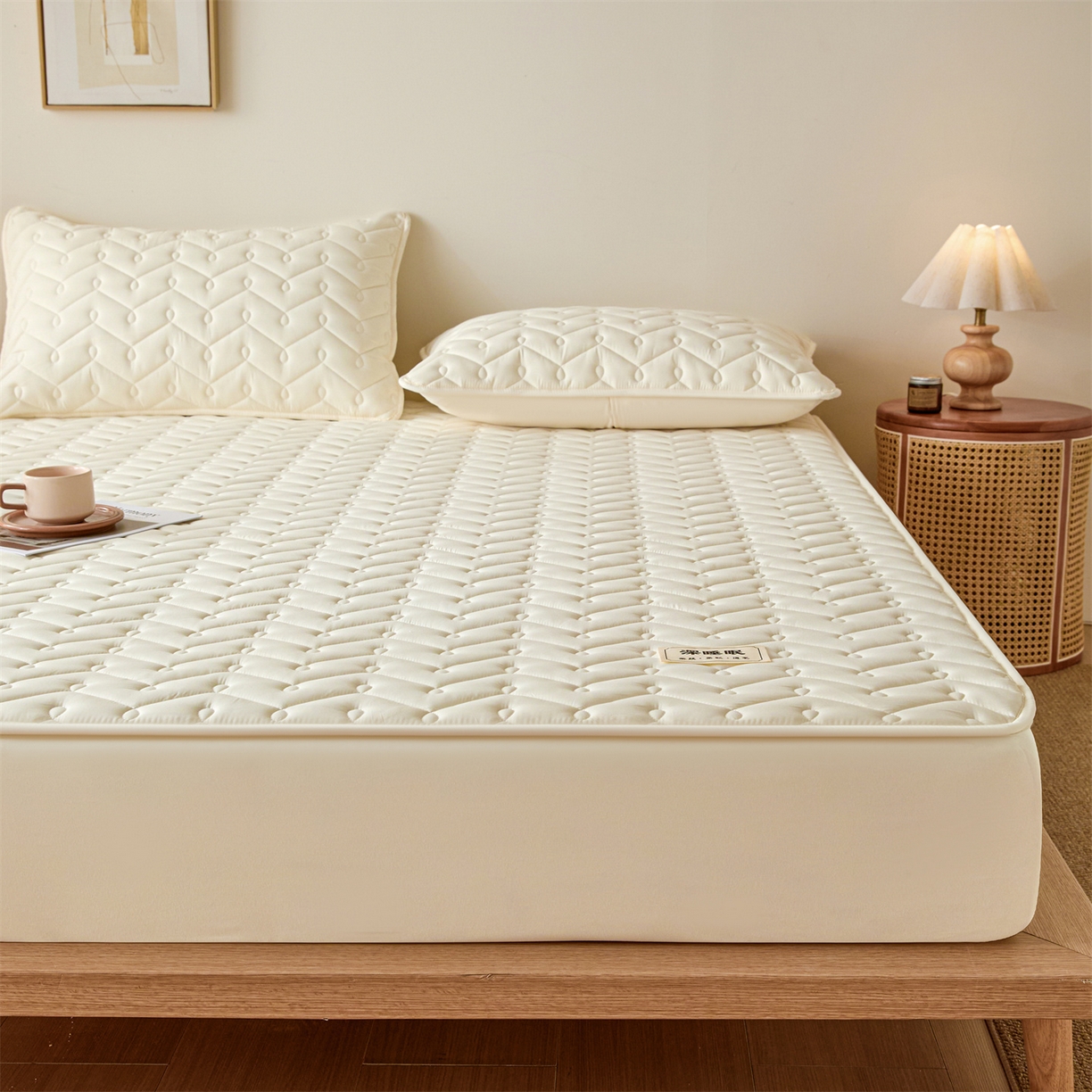 91家纺网 家纺一手货源 找家纺 九亭家纺 2026新款A类深睡眠防水夹棉床笠 深睡眠-米白