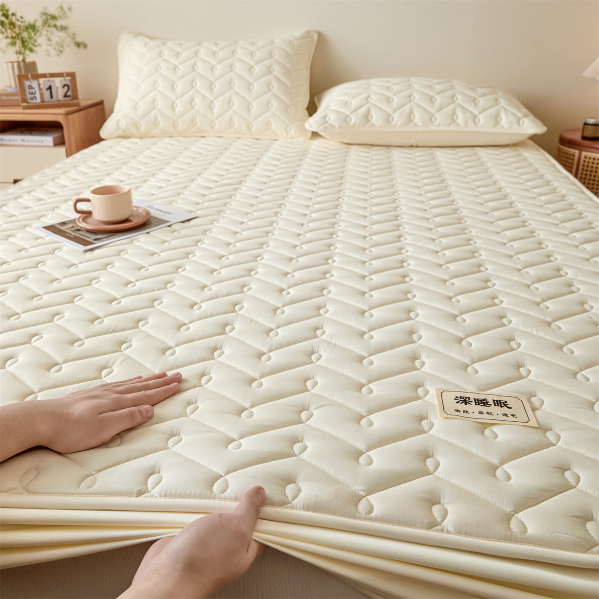 91家纺网 家纺一手货源 找家纺 九亭家纺 2026新款A类深睡眠防水夹棉床笠 深睡眠-米白