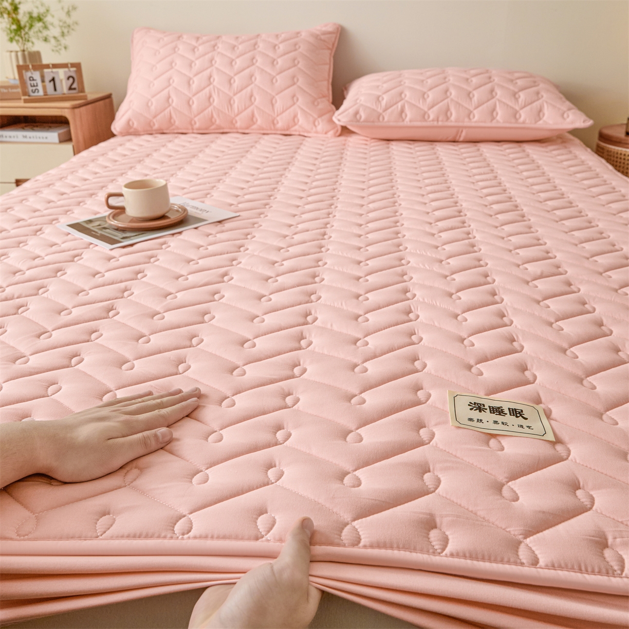 91家纺网 家纺一手货源 找家纺 九亭家纺 2026新款A类深睡眠防水夹棉床笠 深睡眠-豆沙