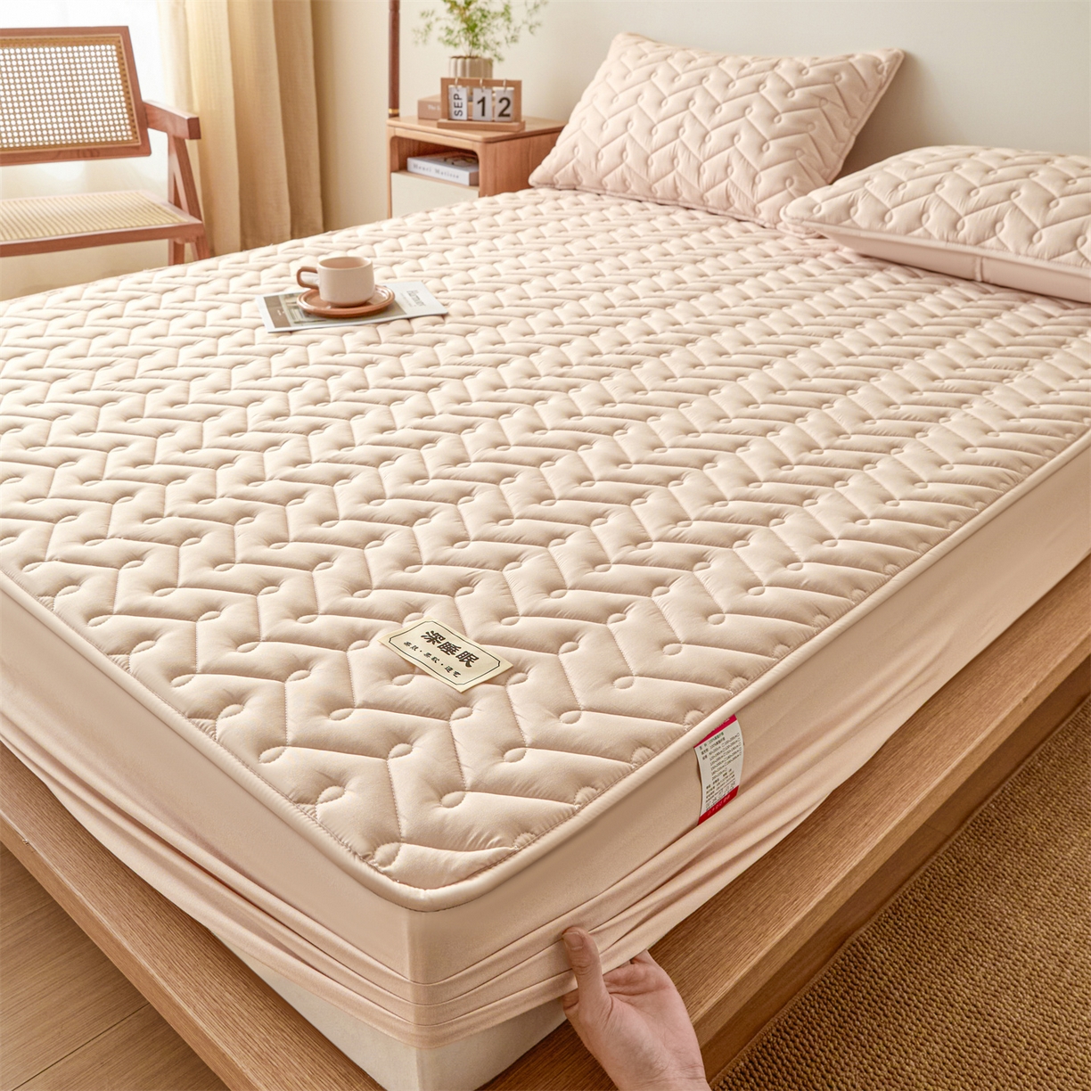 91家纺网 家纺一手货源 找家纺 九亭家纺 2026新款A类深睡眠防水夹棉床笠 深睡眠-奶咖