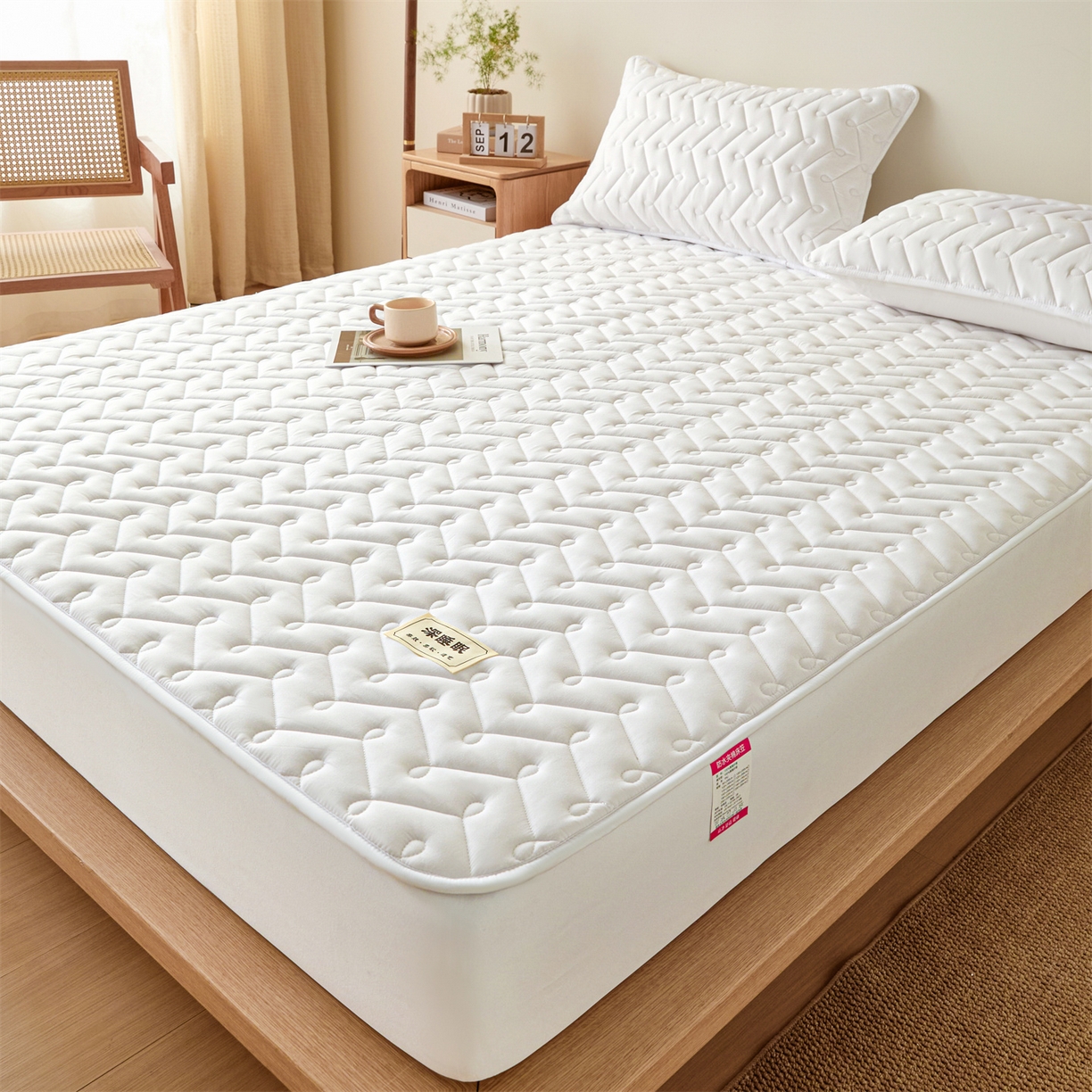 91家纺网 家纺一手货源 找家纺 九亭家纺 2026新款A类深睡眠防水夹棉床笠 深睡眠-奶昔白