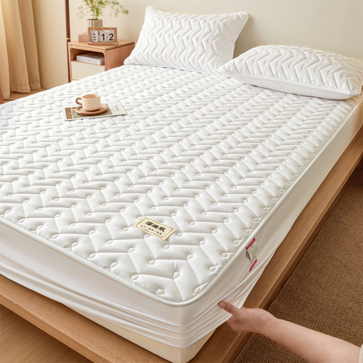 91家纺网 家纺一手货源 找家纺 九亭家纺 2026新款A类深睡眠防水夹棉床笠 深睡眠-奶昔白