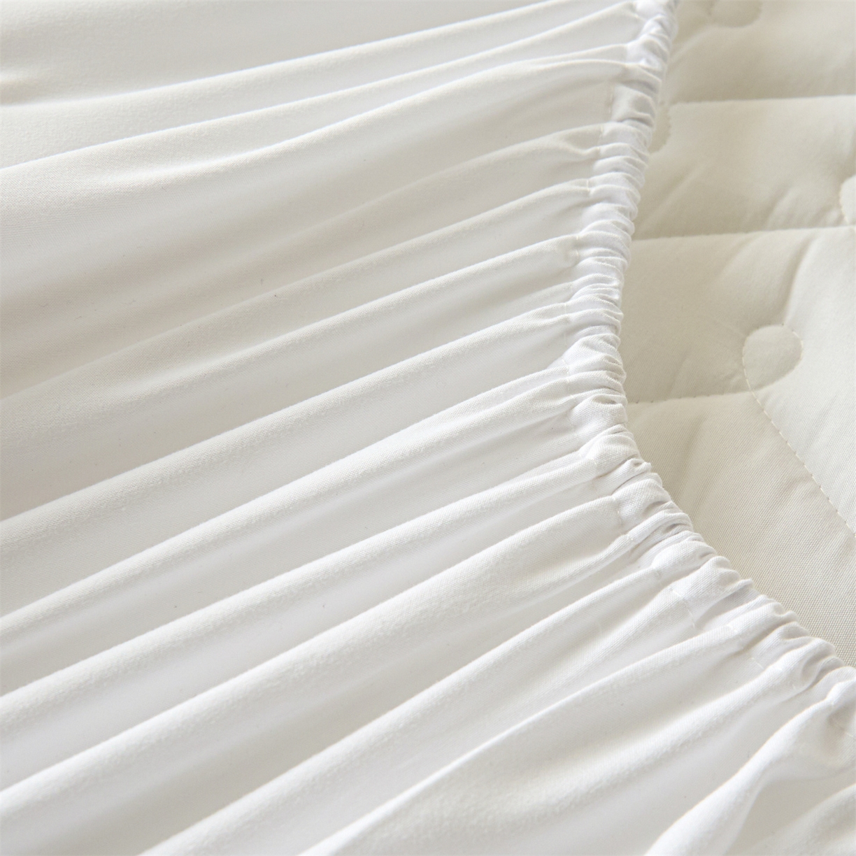 91家纺网 家纺一手货源 找家纺 九亭家纺 2026新款A类深睡眠防水夹棉床笠 深睡眠-奶昔白