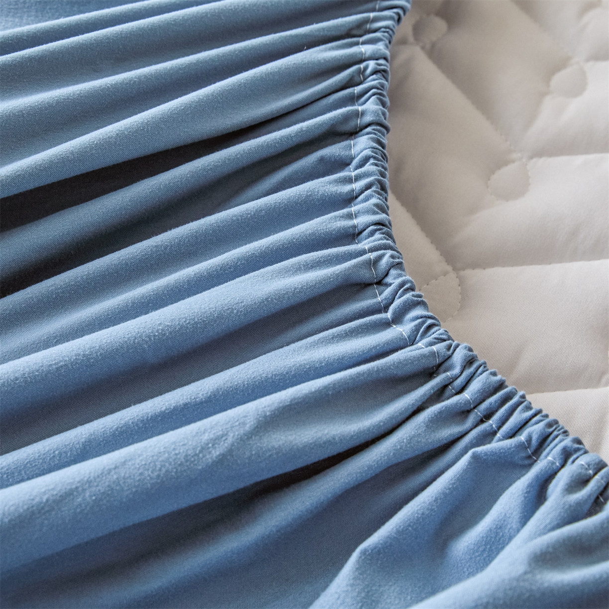 91家纺网 家纺一手货源 找家纺 九亭家纺 2026新款A类深睡眠防水夹棉床笠 深睡眠-雾蓝